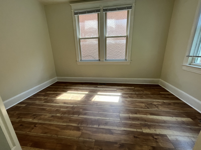 Primary Photo - 1620 V St SE