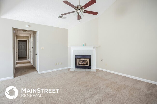Foto del edificio - 5501 Alexandria Ln