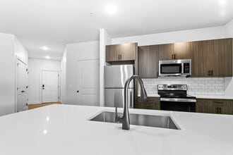 2BR, 2BA - The Olympia - 1,250SF - The Pike Apartments
