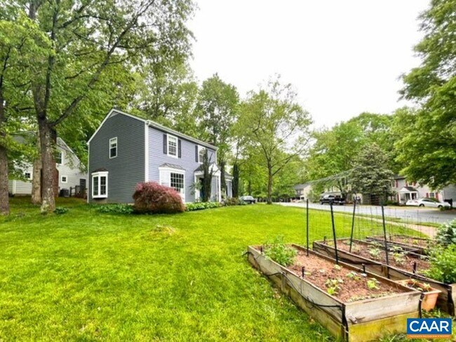 Building Photo - 908 Royer Dr