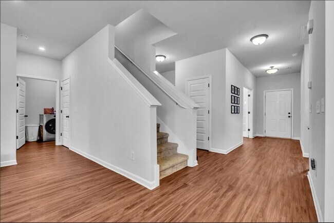 Foto del edificio - 13905 Hickory Brook Rd