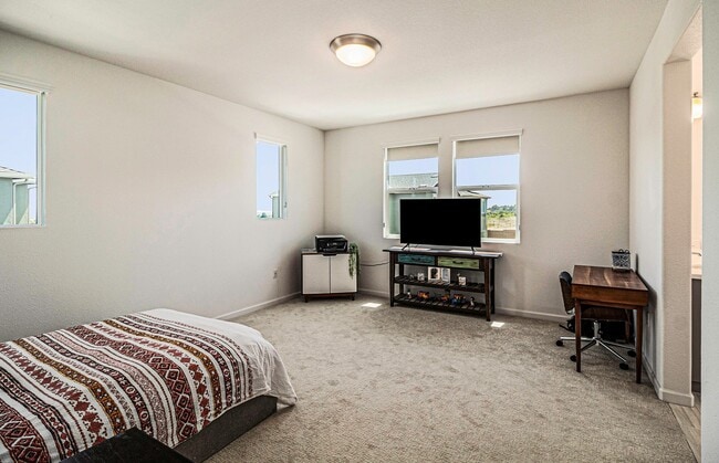 Building Photo - 1502 Sanctuary St