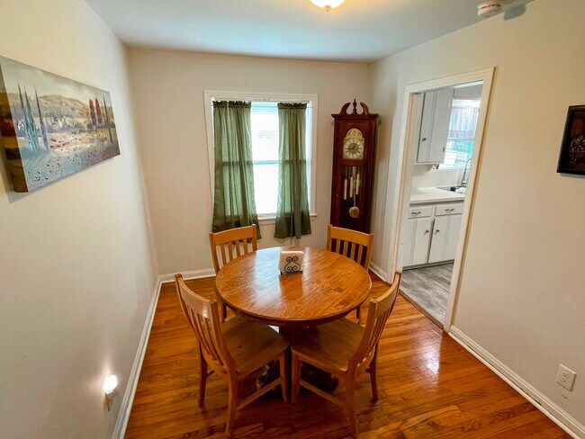 Foto del edificio - 618 Dunkley Dr