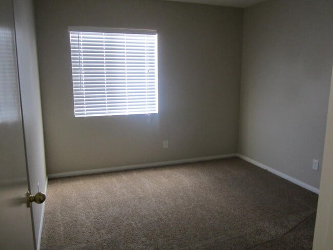 Building Photo - 4122 Carrie Hills Ave