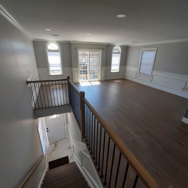 Building Photo - 207 Avenue B