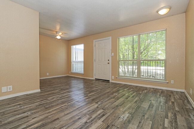 Building Photo - 2701 Green Oaks Rd