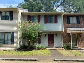 Building Photo - 2420 Stadium Dr