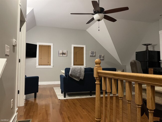 1 br, 1 bath House - Carriage House - Rear... photo'