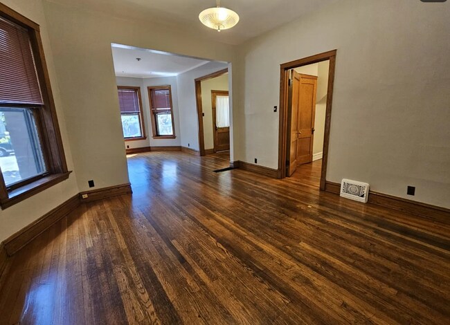 Foto del edificio - 3727 N Wayne Ave