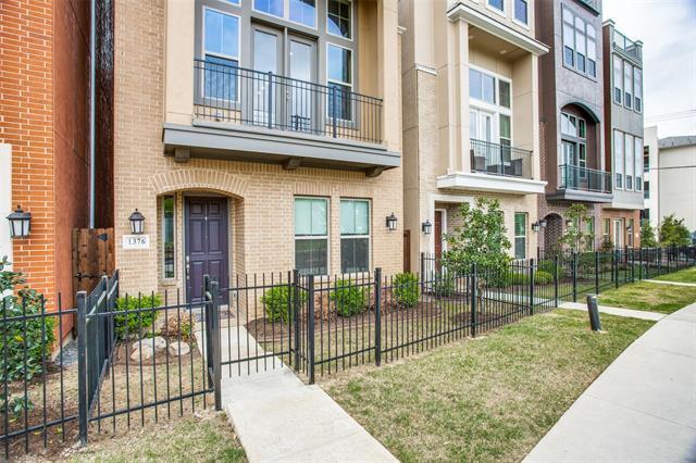 Building Photo - 1376 Arch Pl
