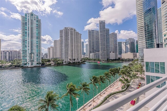 Building Photo - 325 S Biscayne Blvd