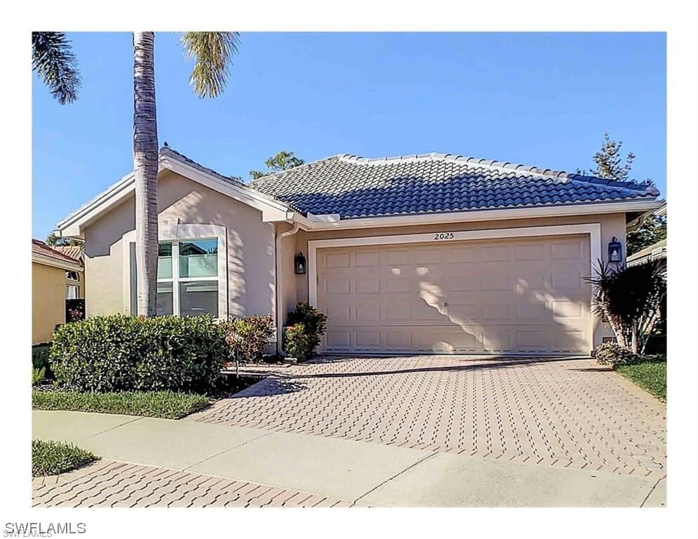 Primary Photo - 2025 Painted Palm Dr