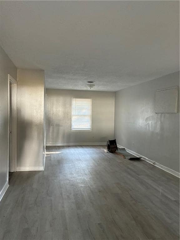 Building Photo - 613 Wesley Ln E