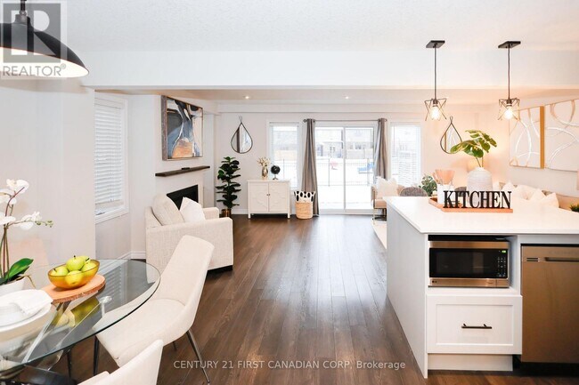 Building Photo - 2040 Shore Rd