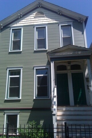 Primary Photo - 1955 N Sheffield Ave