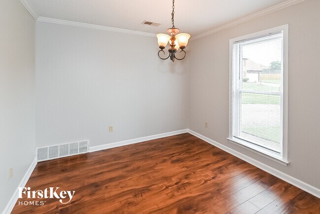 Building Photo - 7611 Comstock Cove