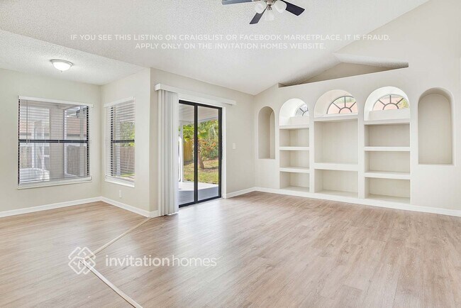 Building Photo - 2621 Alclobe Cir