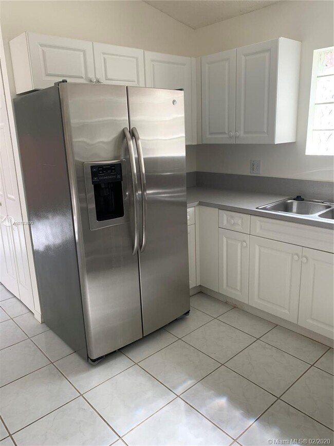 Foto del edificio - 14305 SW 150th Ave
