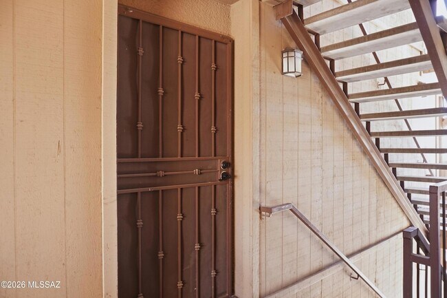 Foto del edificio - 1810 E Blacklidge Dr