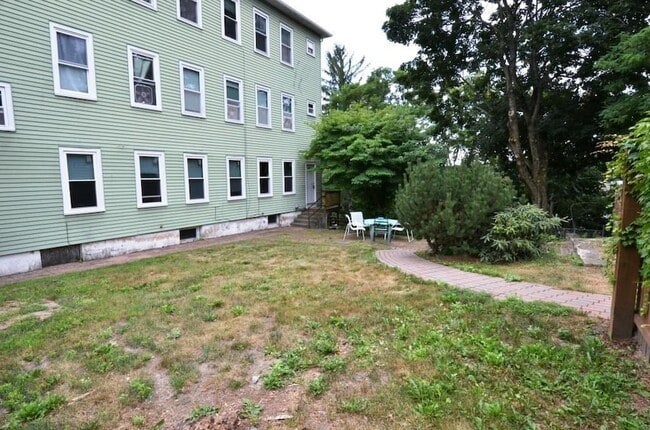 Foto del edificio - 264 Belmont St