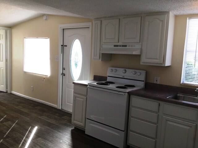 Foto del edificio - Spacious 3/2 Mobile Home