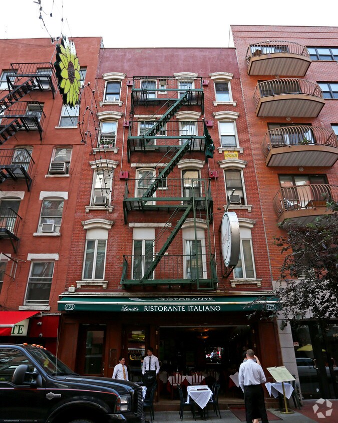 Building Photo - 173 Mulberry St