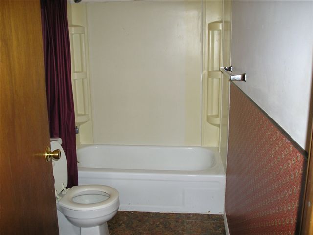 Building Photo - 403 S Vista Dr