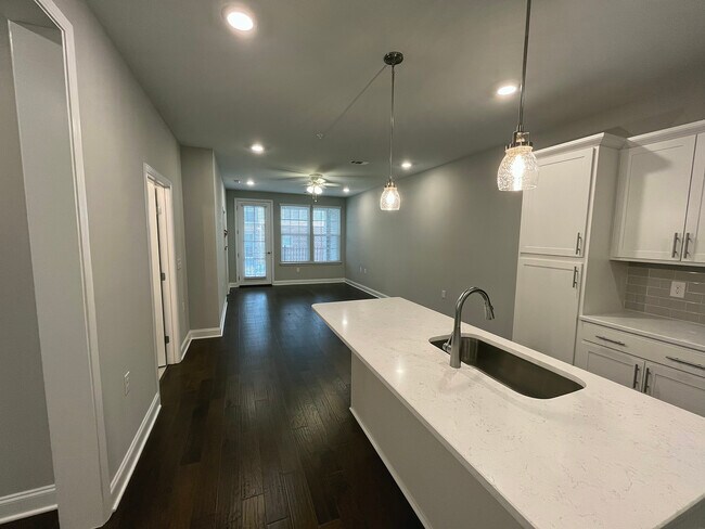 Foto del edificio - 4000 Shadow Green Dr