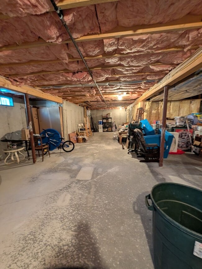 Building Photo - 27 Edmonds Cir