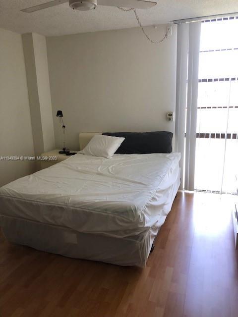 Foto del edificio - 3101 N Country Club Dr