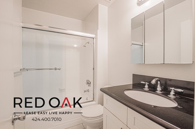 Building Photo - 1221 Amherst Ave