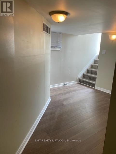 Building Photo - 1437 Westbrook Dr