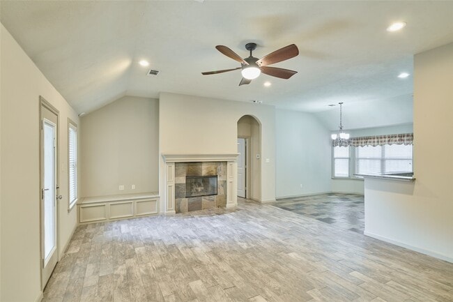 Foto del edificio - 13613 Vail Dr