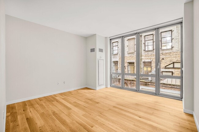 Foto del edificio - 4 W 21st St