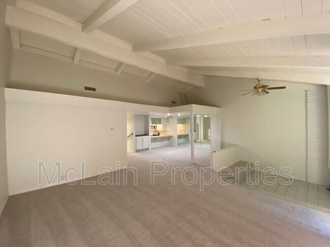 Building Photo - 1927 Estrella De Mar Ct