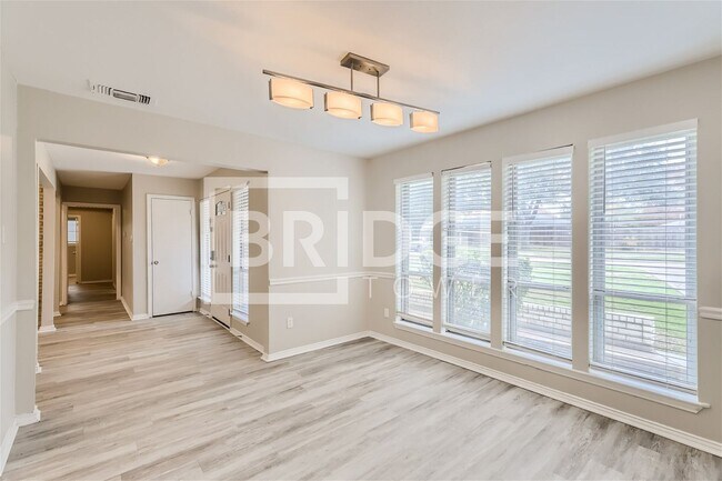 Foto del edificio - 2933 Deep Valley Trail