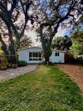 Building Photo - 1601 SW 20th Ave