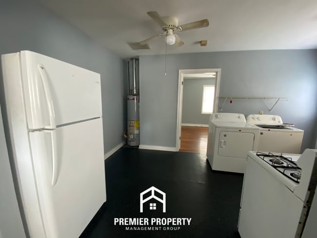 Building Photo - Cozy 1BR House Near Downtown Huntsville w/ Bright Windows & Yard Access