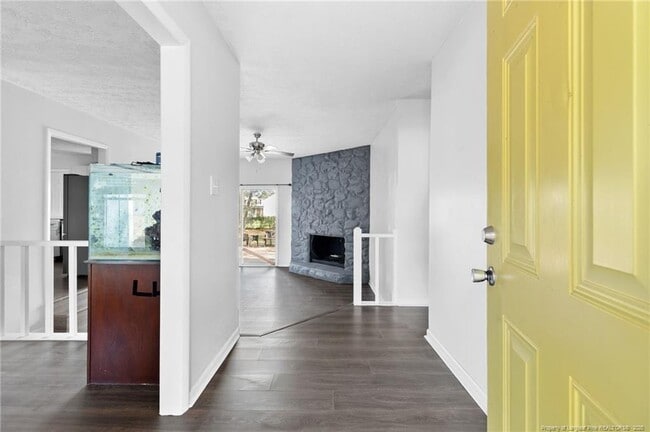 Foto del edificio - 6838 Timbercroft Ln