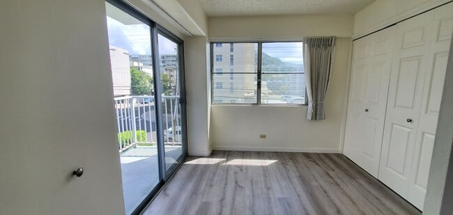 Foto del edificio - 1635 Dole St