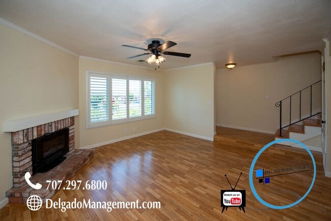 Building Photo - Benicia! Large three bedroom, two full bat...