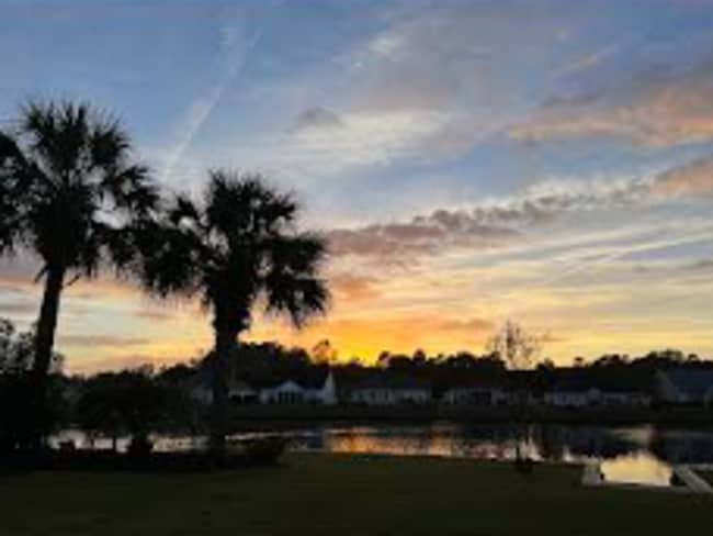 Photo - SPACIOUS WATERFRONT 3 bed/3.5 bath with lo... House