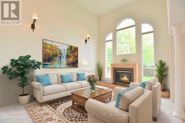 Building Photo - 4323 Clubview Dr
