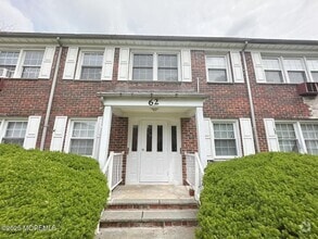 Building Photo - 62 Stonehurst Blvd