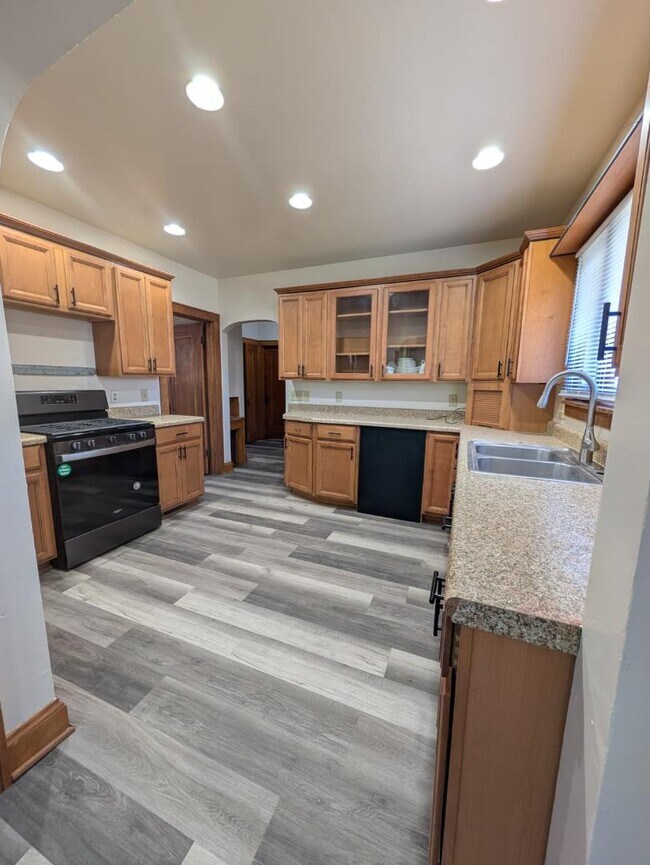Foto del edificio - 3215 N 53rd St