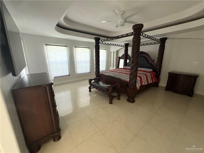 Foto del edificio - 16 El Jardin St