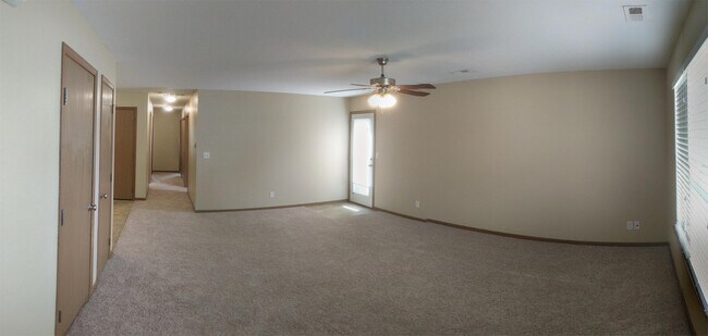 Foto del edificio - 901 Fall Mdw Ln