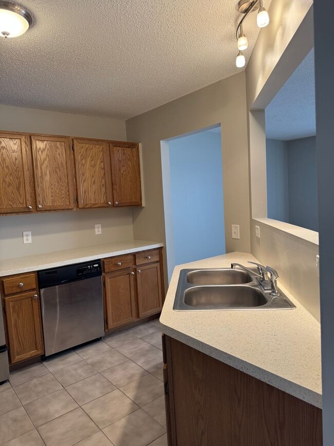 Building Photo - 7651 Nicholas Way