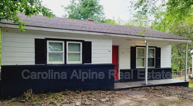 Building Photo - 701 Glenn St