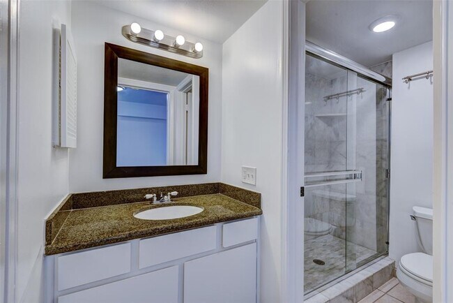 Foto del edificio - 1807 Stoney Brook Dr